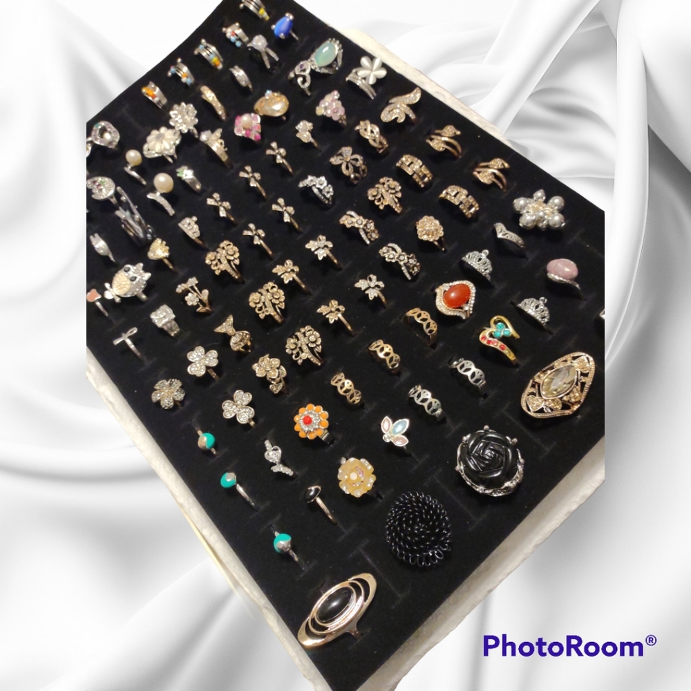 93 pcs Assorted Rings Sizes 7-7.75 - Picture 2 of 4